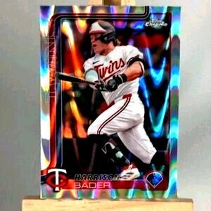 2025 Topps Chrome - Harrison Bader #62 RayWave Refractor